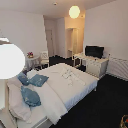 Pensiune/bistro Anne Marie Pensión *