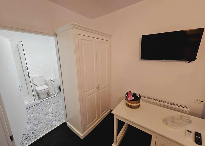 Gasthuis Pensiune/bistro Anne Marie *